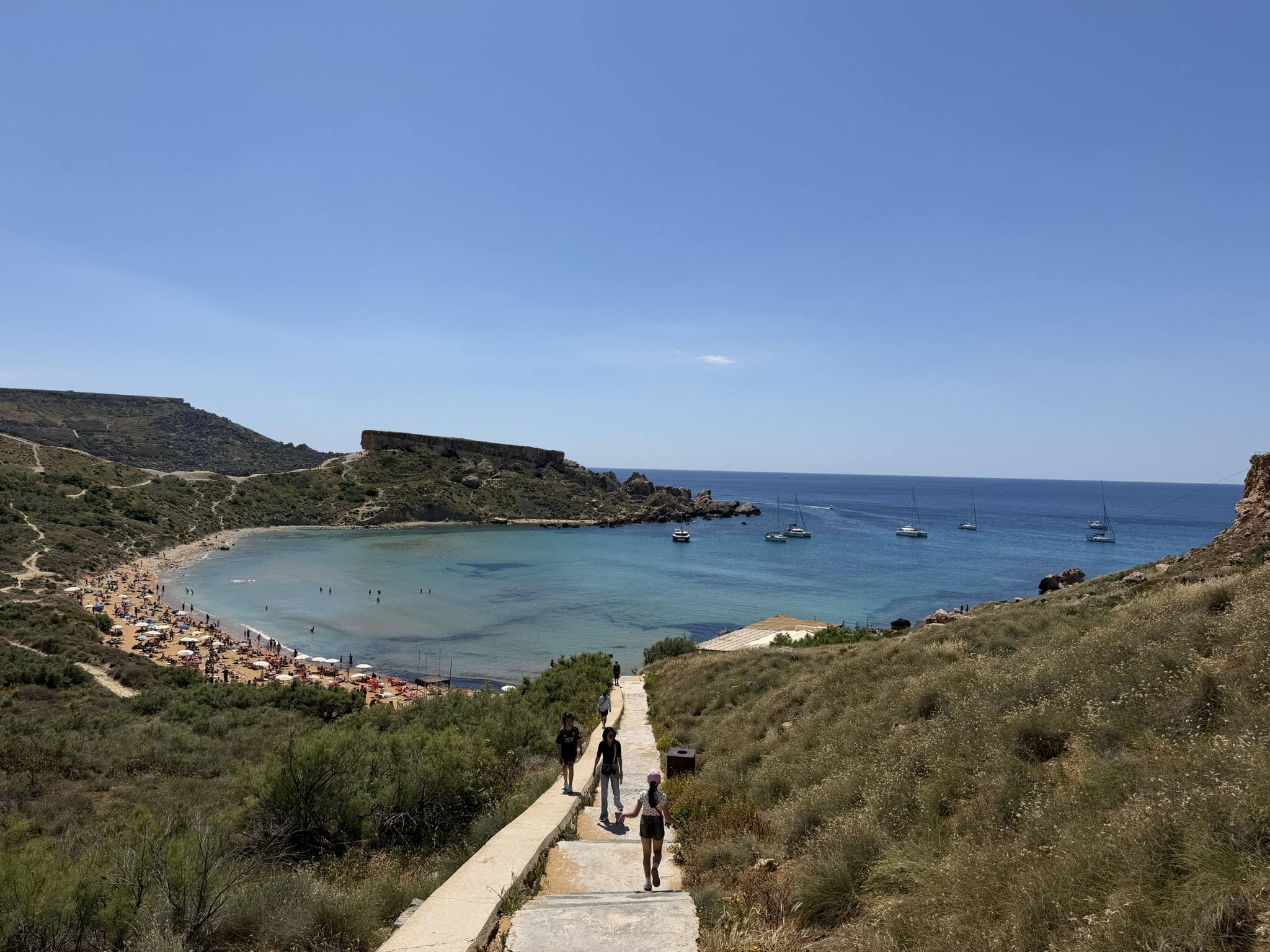 Għajn Tuffieħa Malta — jedna z najładniejszych plaż na całej Malcie