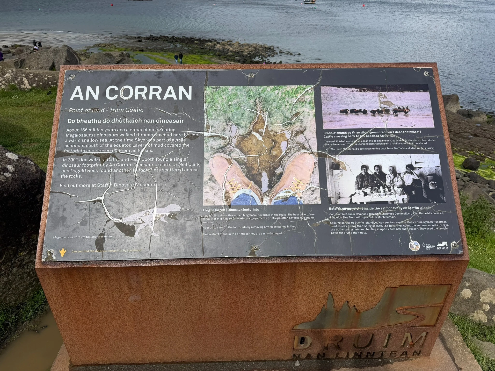 Tablica informacyjna przy An Corran na Isle of Skye