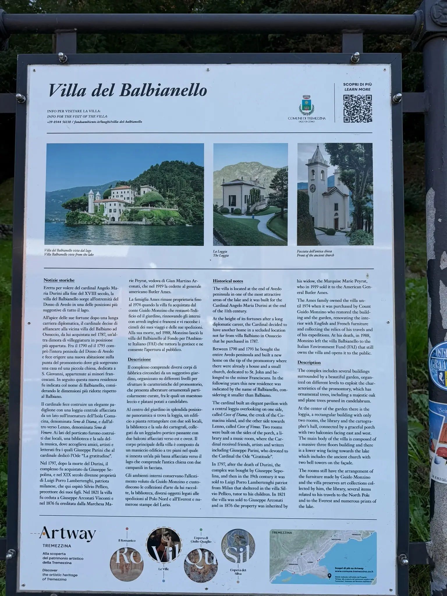 Tablica z historią Villa del Balbianello przy wejściu